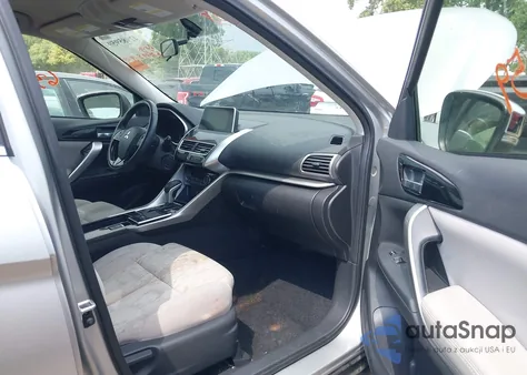 2018 Mitsubishi Eclipse Cross Se/Sel z USA, uszkodzony, nr VIN JA4AT5AA7JZ070666